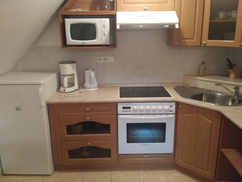 Apartment Klara โรกีนีซ นัด ยีเซอโร ภายนอก รูปภาพ